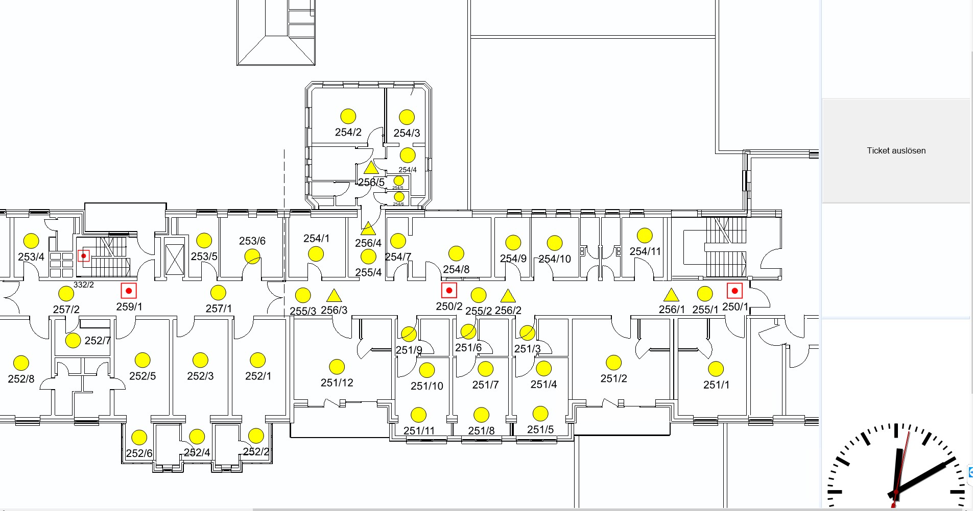 WinGuard fire alarm at the Henkel site: building, alarm point and floor in the header, the full action text with access route and hazard information, and the floor plan with the triggered detector highlighted.